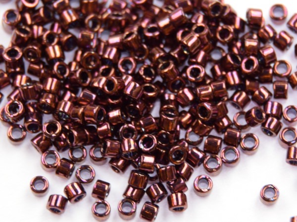 Miyuki Delica 11/0 1,6mm Metallic Raspberry 100g