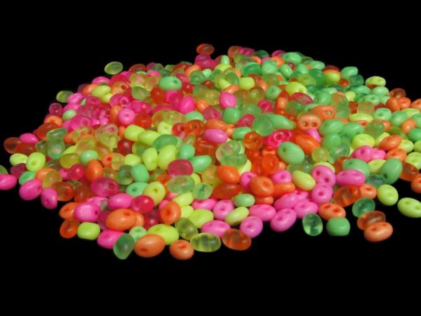 Solo Beads 2,5x5mm Neon gefrostet rosa