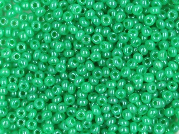 Rocailles 2,6mm 9/0 alabaster grün glanz