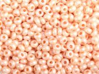 Rocailles 2,6mm 9/0 terra pearl lt. apricot Rocailles 2,6mm 9/0 terra pearl lt. apricot
